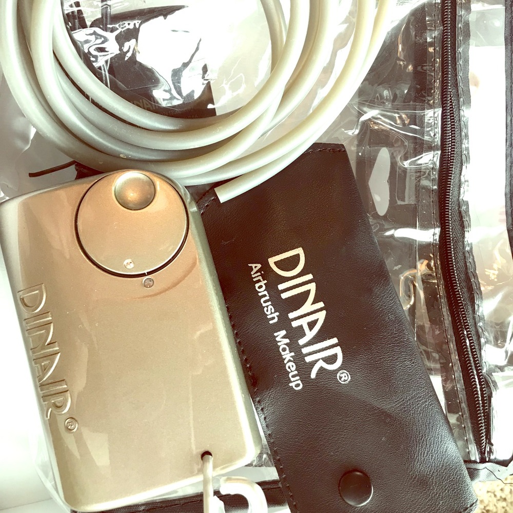 Dinair Airbrush Makeup System